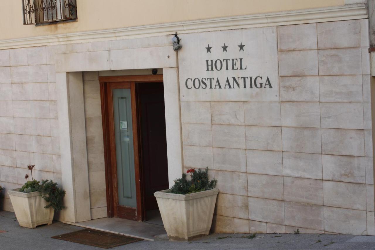 Hotel Costa Antiga Кастелсардо Екстериор снимка